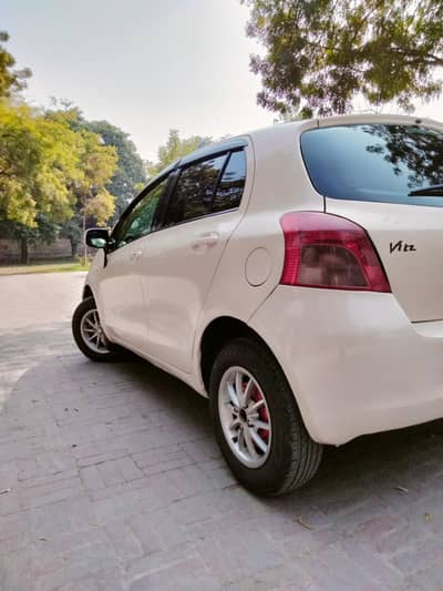 Toyota Vitz 2005 (Push-start)