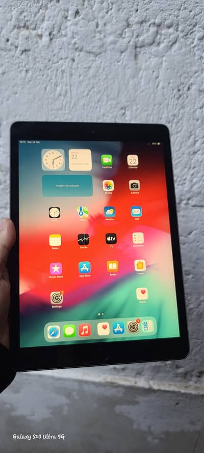 Ipad 7th gen 32gb all warking. (2019) ios. 18.7. 2