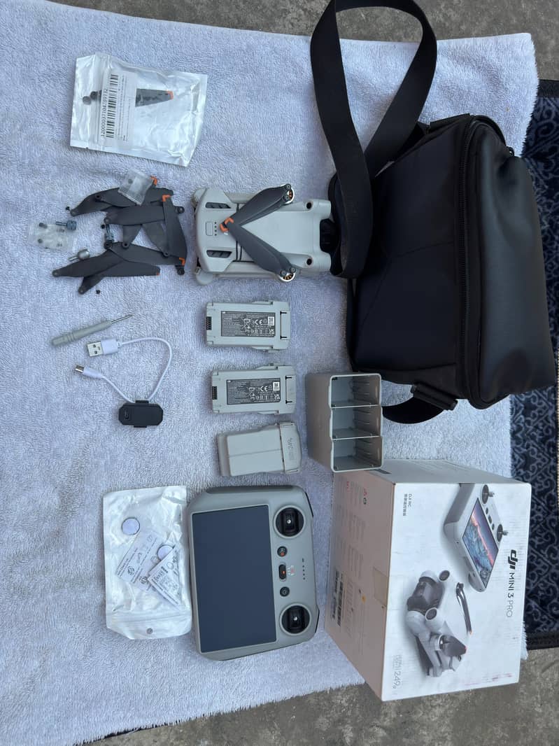 DJI mini 3 Pro combo pack 1
