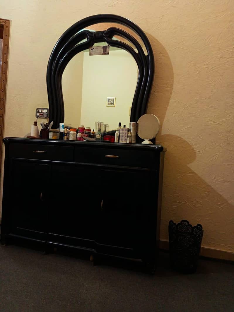 Dressing table 2