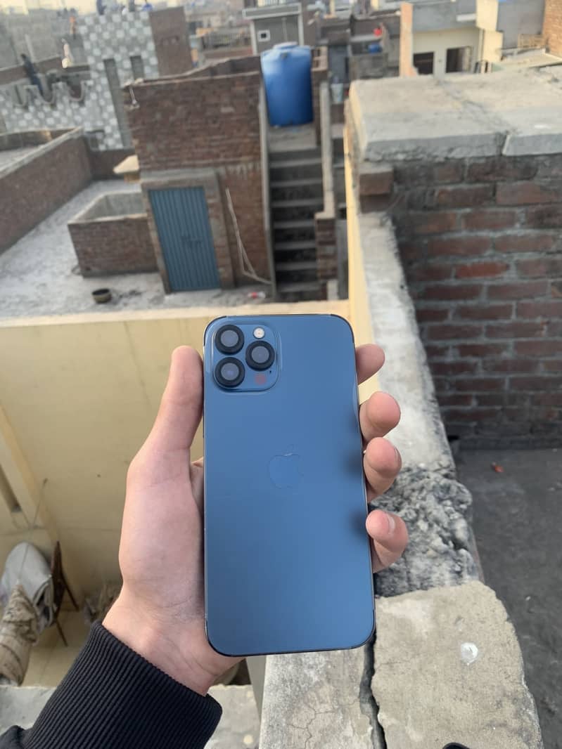 Iphone 12 pro max with box 0