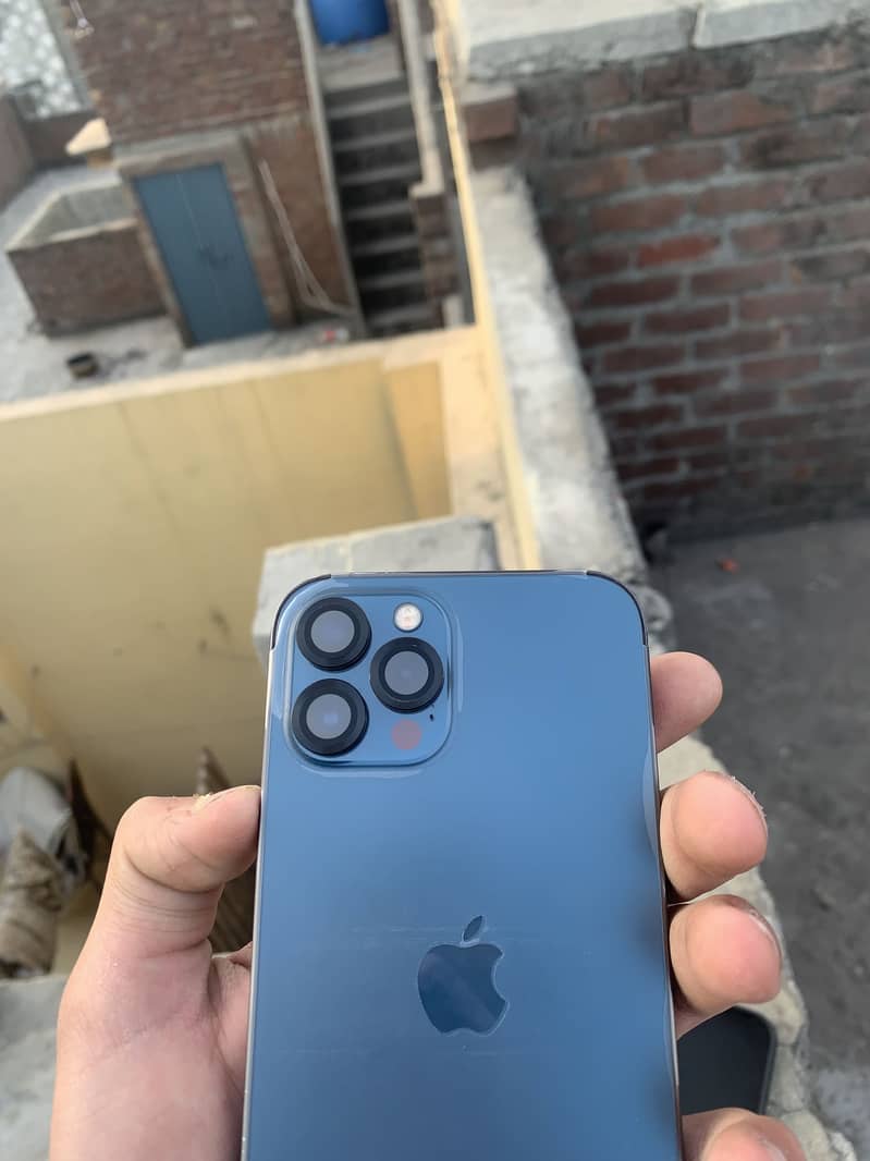 Iphone 12 pro max with box 2