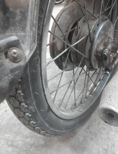CD 70cc services tyre tube spokey Rim Hub for sale