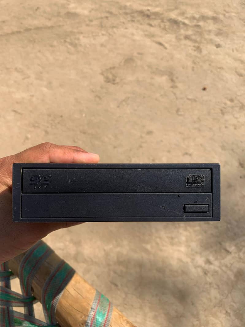 CD DVD Drive 1