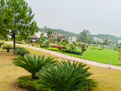 Heighted Location 360 View 1 Kanal Terrace Plot Block F