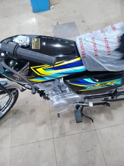 Honda black colour as number pa rbta krny 03006649344 shahzad