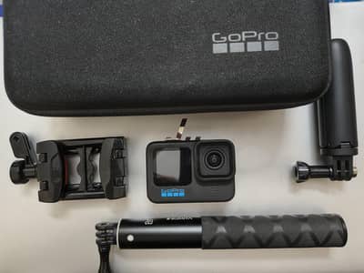 GoPro Hero 11 (Minor Scratches) with Accessories