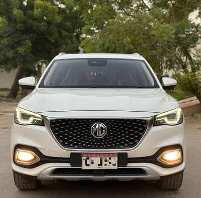 MG HS trophy 2022 model