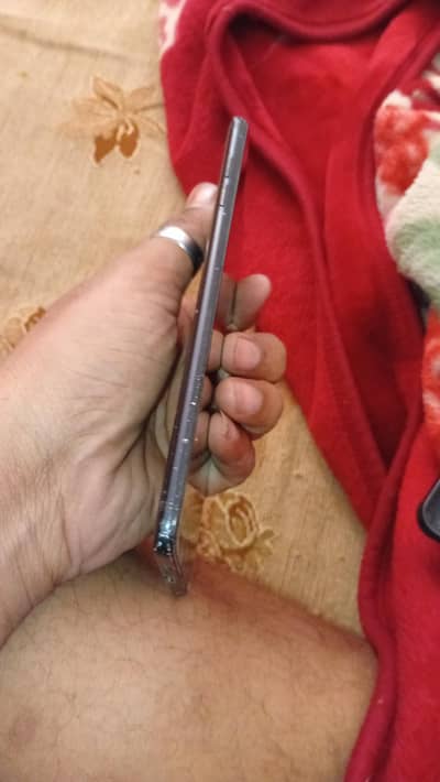 samsung c9pro 4+64 without box