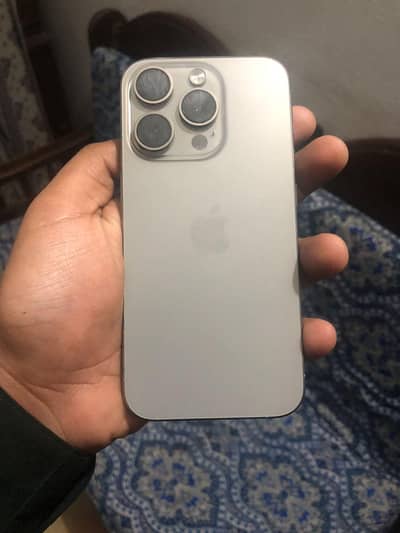 I phone 15 pro non pta 10/10 factory unlocked