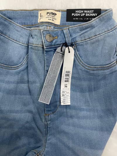 20,000 Denim Jeans Available in Wholesale Rates