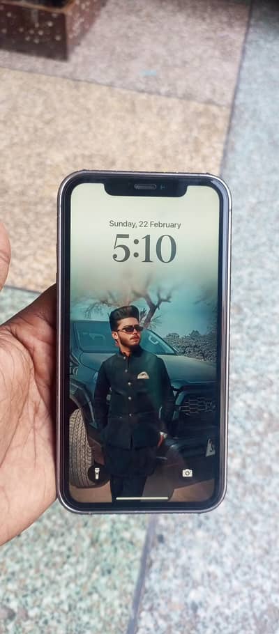 iPhone Xr into 15 pro