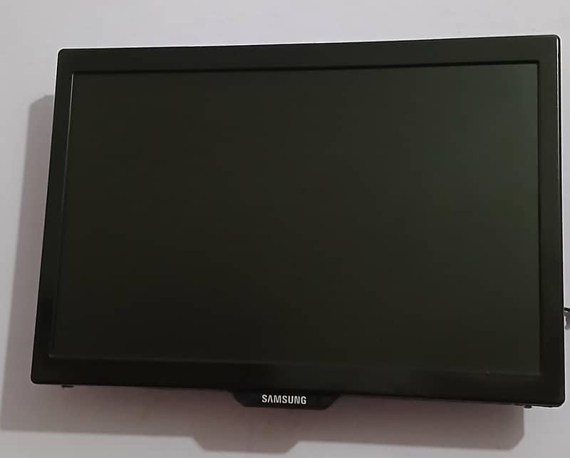 LED 24" 0