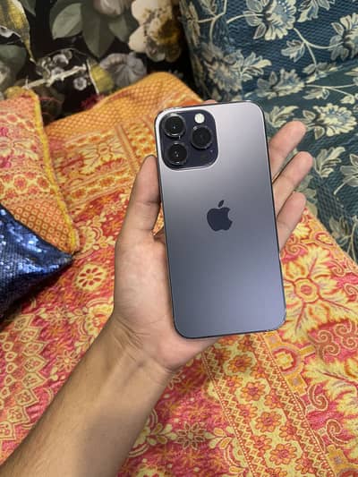 14 pro max Factory unlock non active  256 gb 83 battery health  10/10