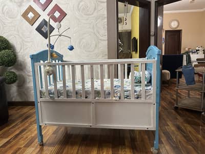 Baby cot for sale in johar town