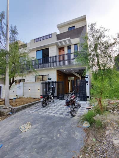 5 Marla ( 25*50 ) 0n 60 Ft Road Double Story House Available for Sale F Block MPCHS B-17