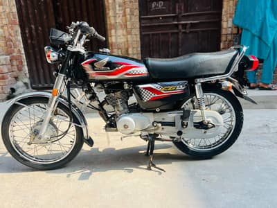 Honda 125 Latest Model – Urgent Sale – Low Mileage Bike