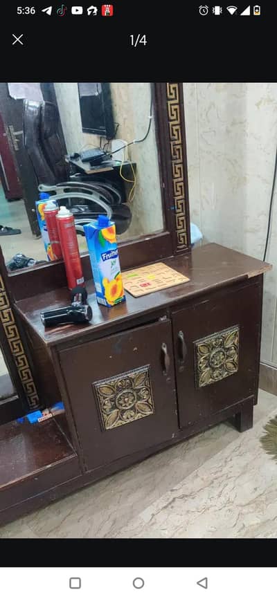 king size bed and dressing table