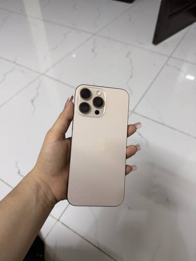 Apple iPhone 16 Pro Max