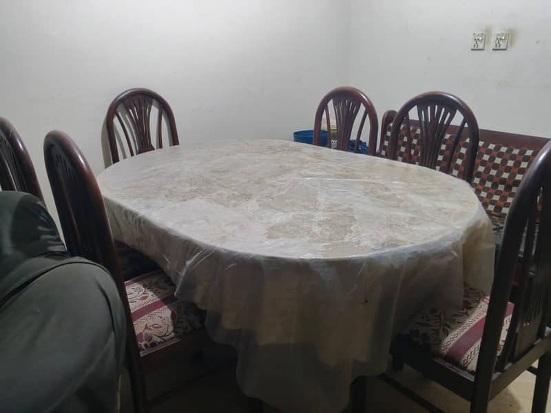 6 seater dining table 0