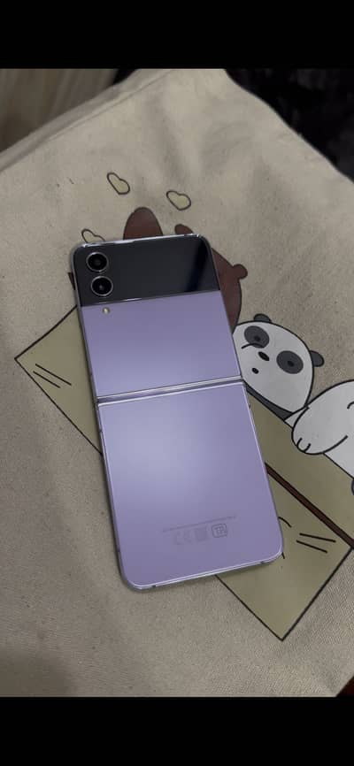 Samsung z flip 4 non pta sim time available 8/256gb 10/10 condition