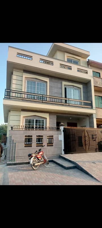 G-13/1 25*40 Brand New Proper Corner Triple Story Full Basement With Extra Land House For Sale Masjid, Park, Market, Filter Water, School And Play Ground