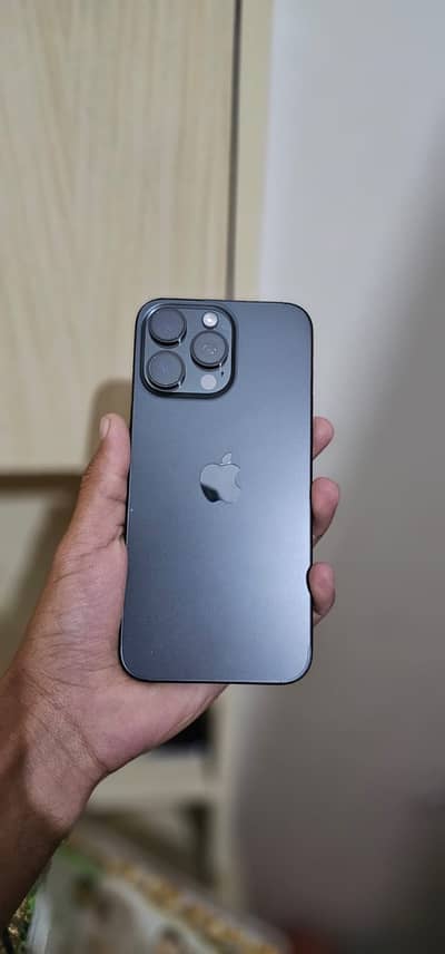 I phone 15 pro max jv