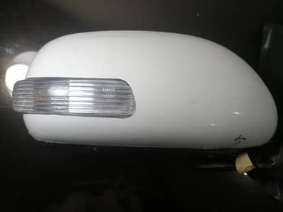 Toyota corolla XLI 2010 model side mirror genuine