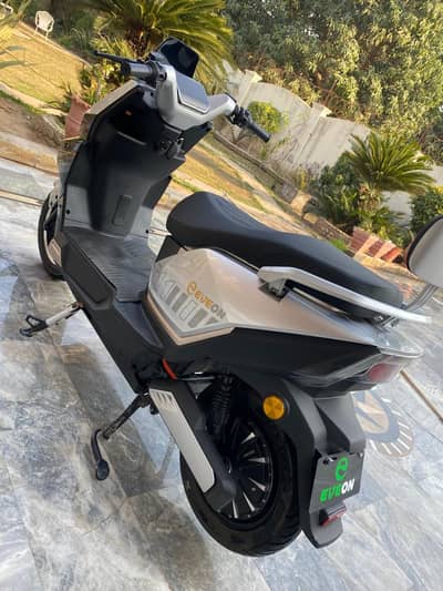 Eveon t 11 electric scooter  well maintained