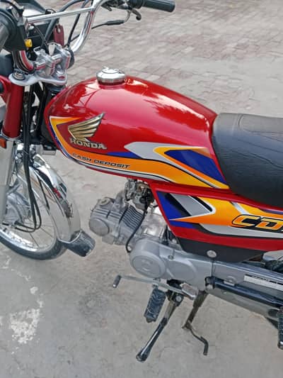 Honda CD 70 2025