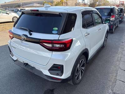 raize.  z.  model.  2020.   millege.  42000  fresh. import.  360 camer