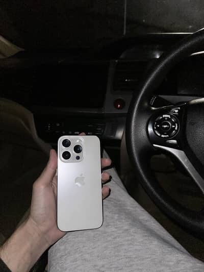 Iphone 15 pro (full sim time)