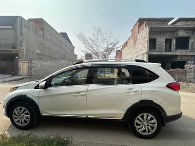 Honda BR-V 2019 Manual white