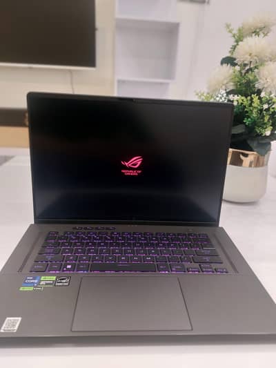 ASUS ZEPHYRUS RTX 4060 i9-13900H 512GB/16GB 2.5K