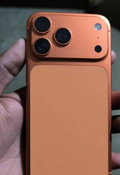 iPhone 17  pro max lock