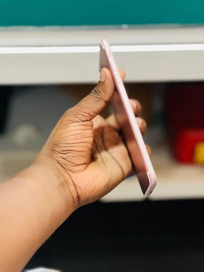 Iphone 7 s puls 128 GB my WhatsApp number 0325-69-53-977