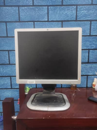 HP COMPAQ 21" LED URGENT FOR SALE