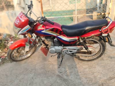 Honda Delux 125 5 Gear