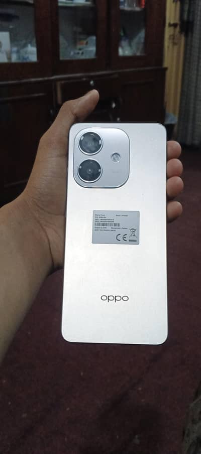 Oppo A3 10/10 condition brand new with box
