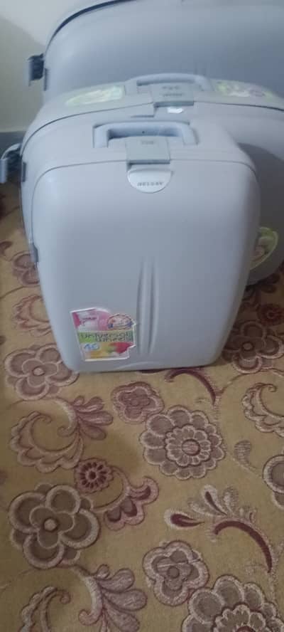 Delsay suitcase 3 pair