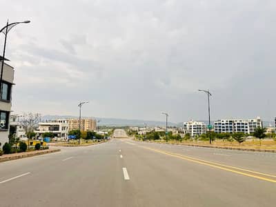 8Marla Ideal Location Solid Land Plot With Stunning Hills View Investor Rate