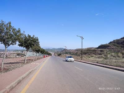 10 Marla Ideal Location Solid Land Plot With Stunning Hills View