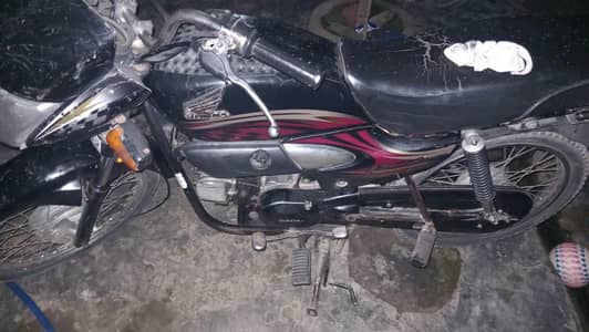 honda prider 13 model koi kam ni hony wala urgent sale