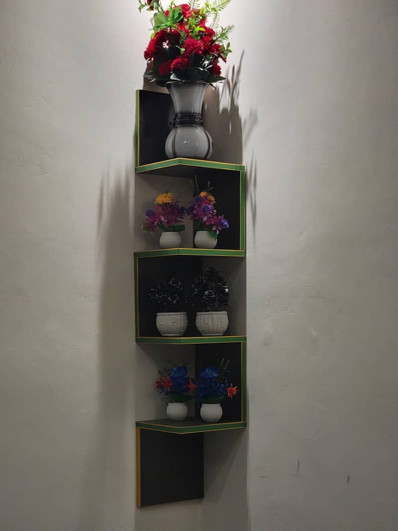 “Beautiful Wall Corner Flower Setup” (only setup) 1