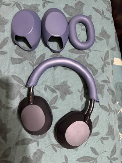 SONY WH-1000XM5 headphone