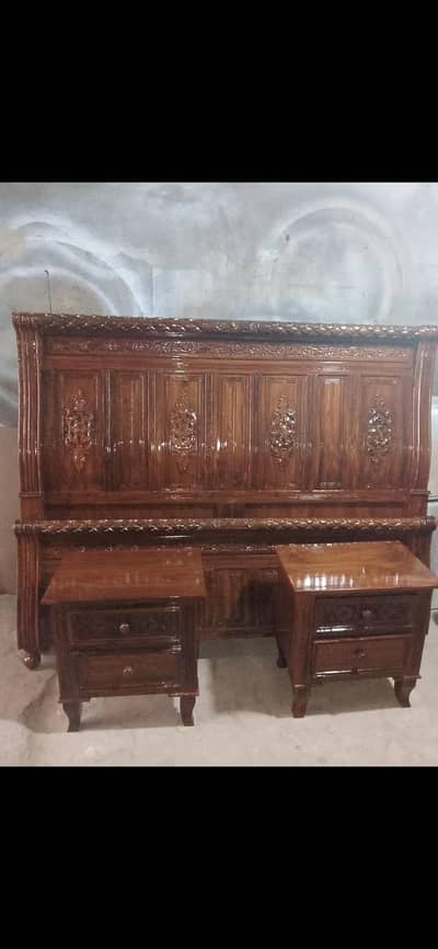 IT IS A NEW KING SIZE BED WITH TWO SIDE TABELS AND ONE DRESSIN TABLE.