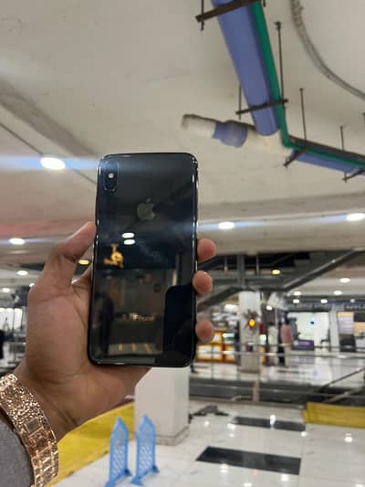 iPhone Xs max factory unlocked