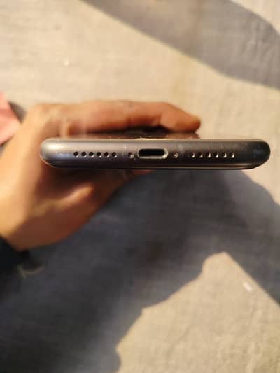 I phone 11 64GB ok all
