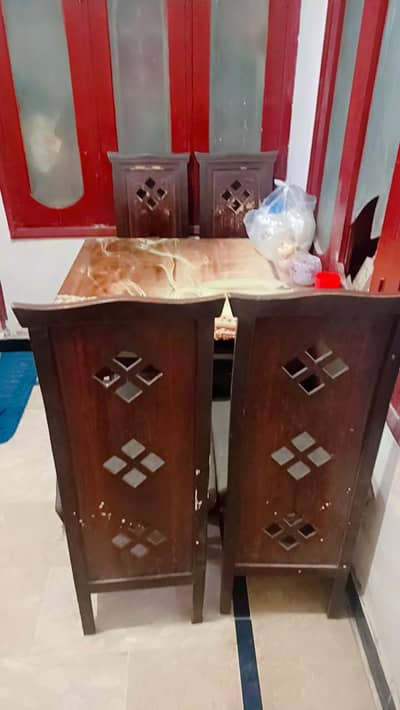 dining table set 15000 kam hojye gy