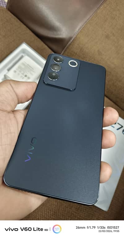 Vivo v27e 8+8/256gb Complete box